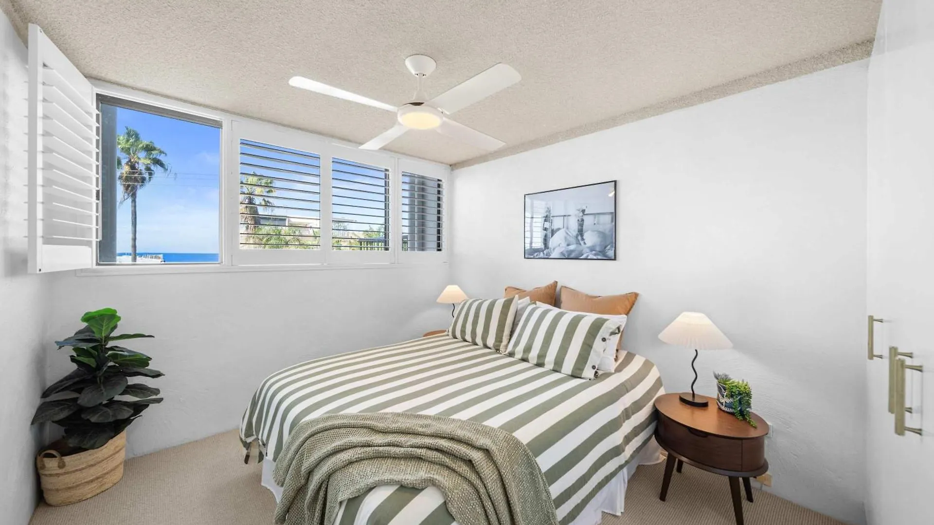 Oceanic Views At Kings Beach - 300M To The Beach Caloundra Apartment