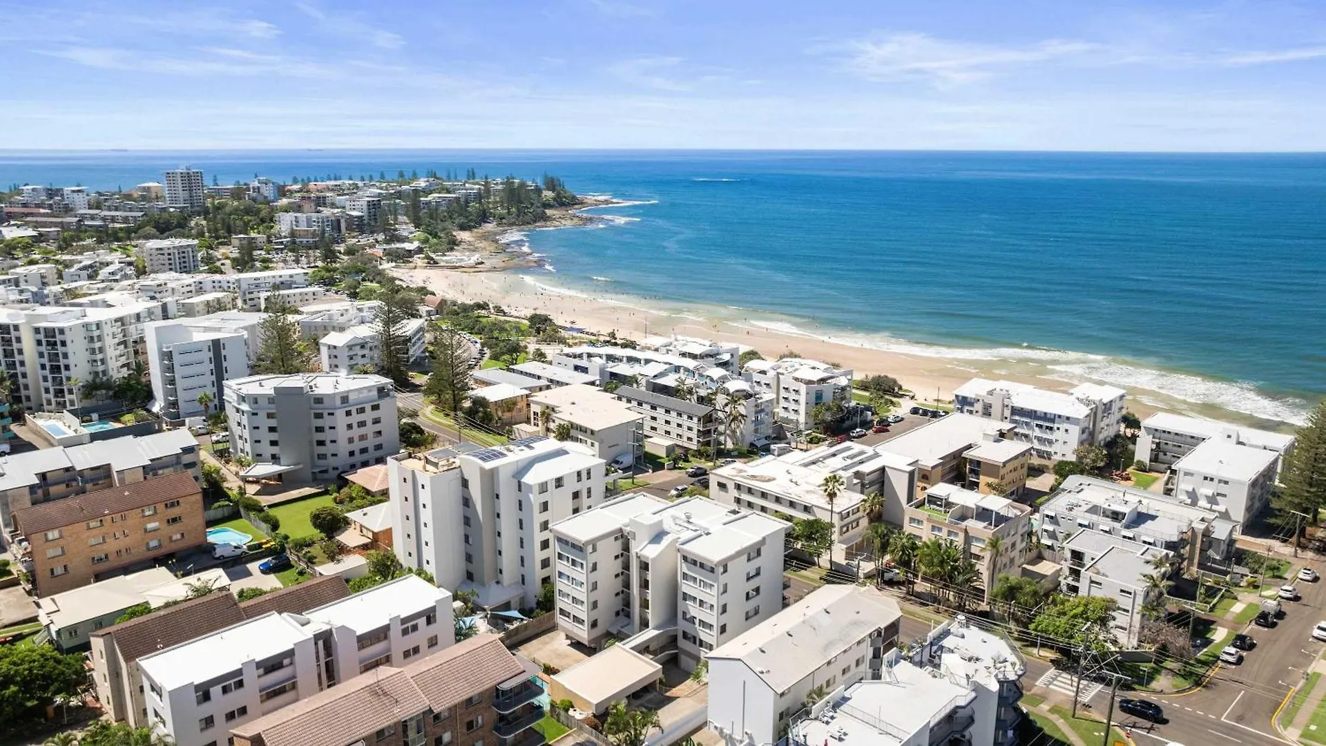 Oceanic Views At Kings Beach - 300M To The Beach Caloundra